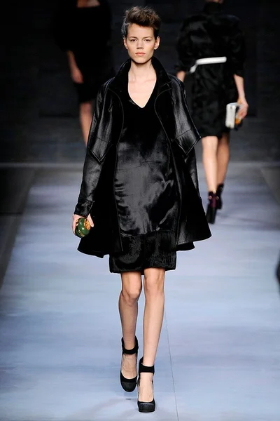 Look 29